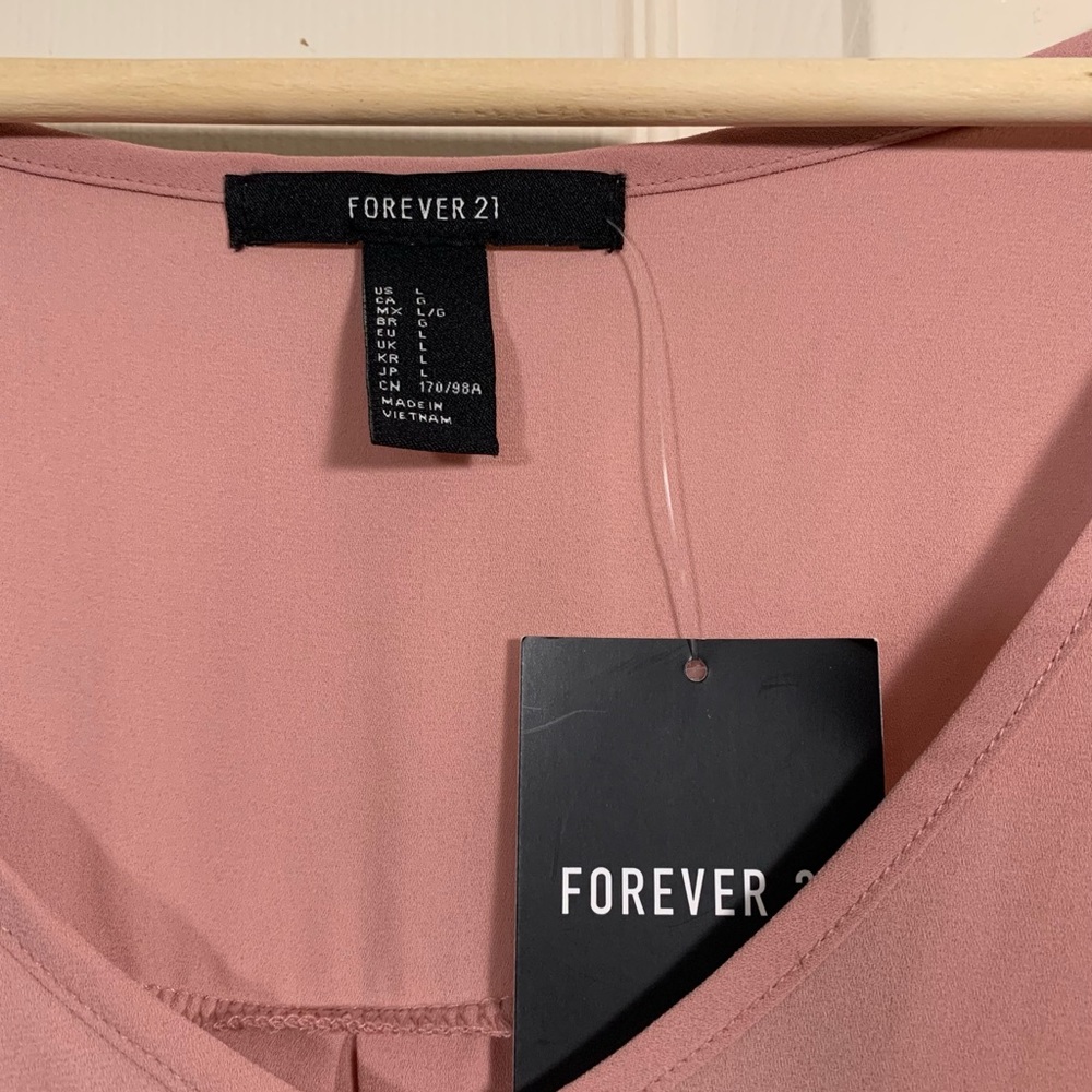 🌸 NWT 🌸 F21 Millennial Pink Blouse 🌸 - Picture 3 of 5